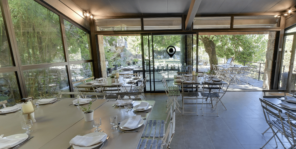 Restaurant du Domaine du Taillé pour la retraite yoga France