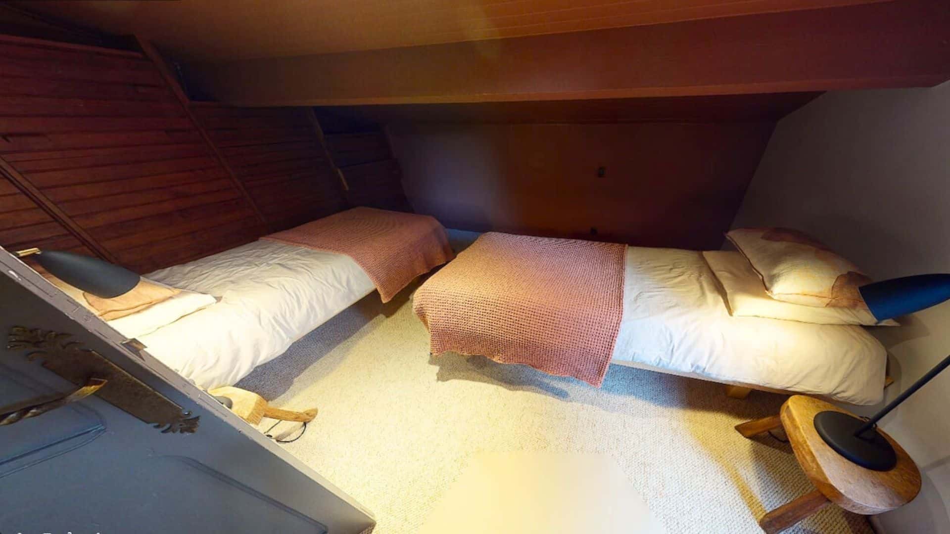 Chambre mansardée pour la retraite pilates yoga