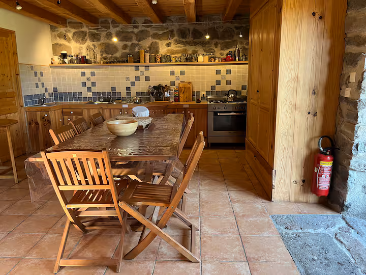 Salle à manger du Buron lors du weekend détox